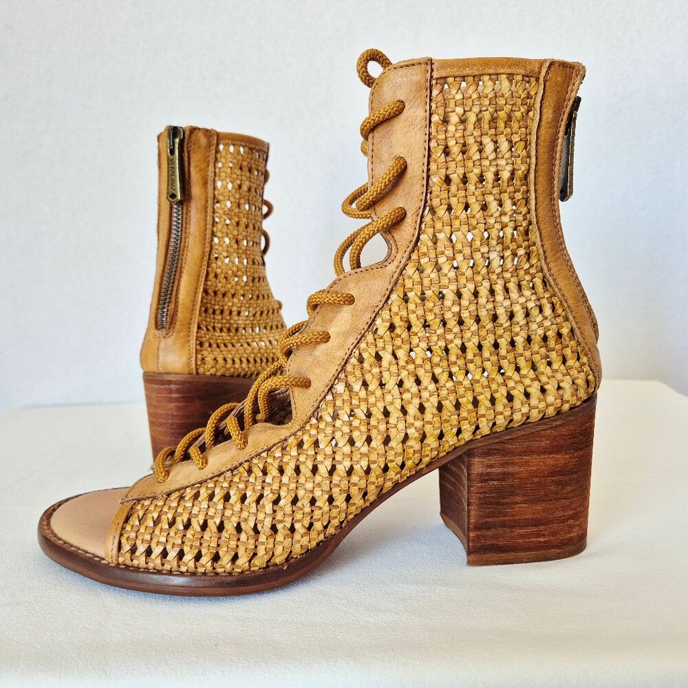 NWoB Veracruz Artisans Brown Woven Leather Lace-Up Peep Toe Boots Back-Zip